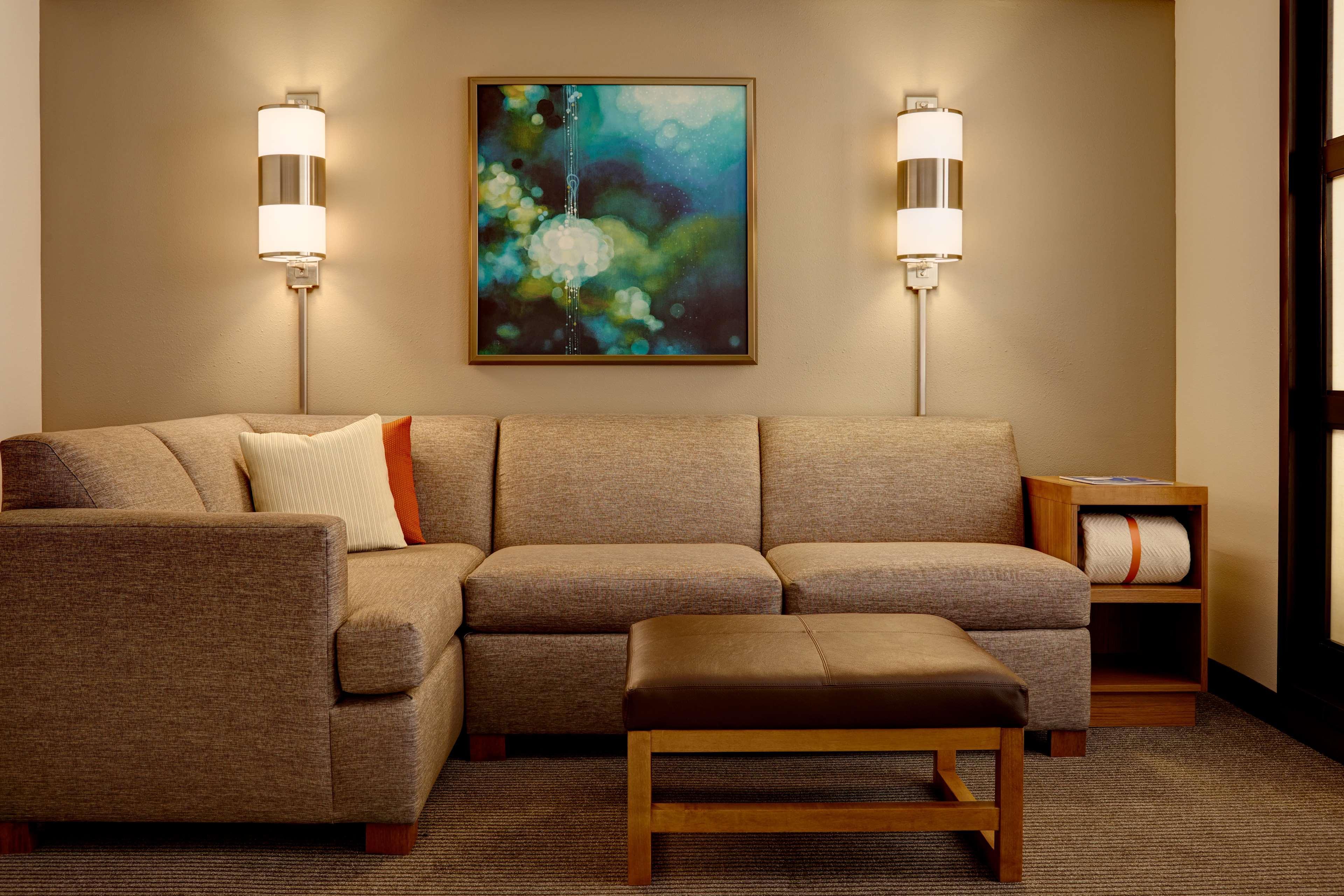 Wyndham Garden Kansas City Airport Bagian luar foto