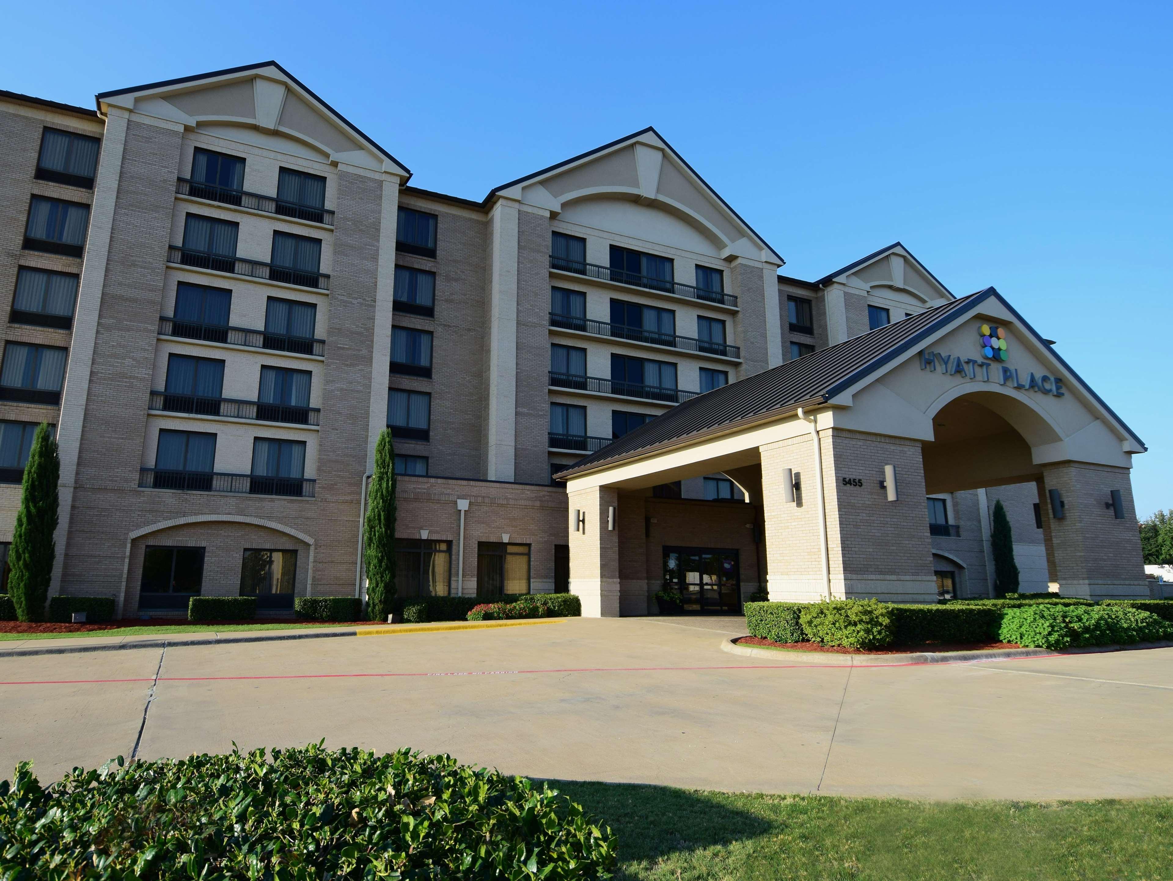 Wyndham Garden Kansas City Airport Bagian luar foto