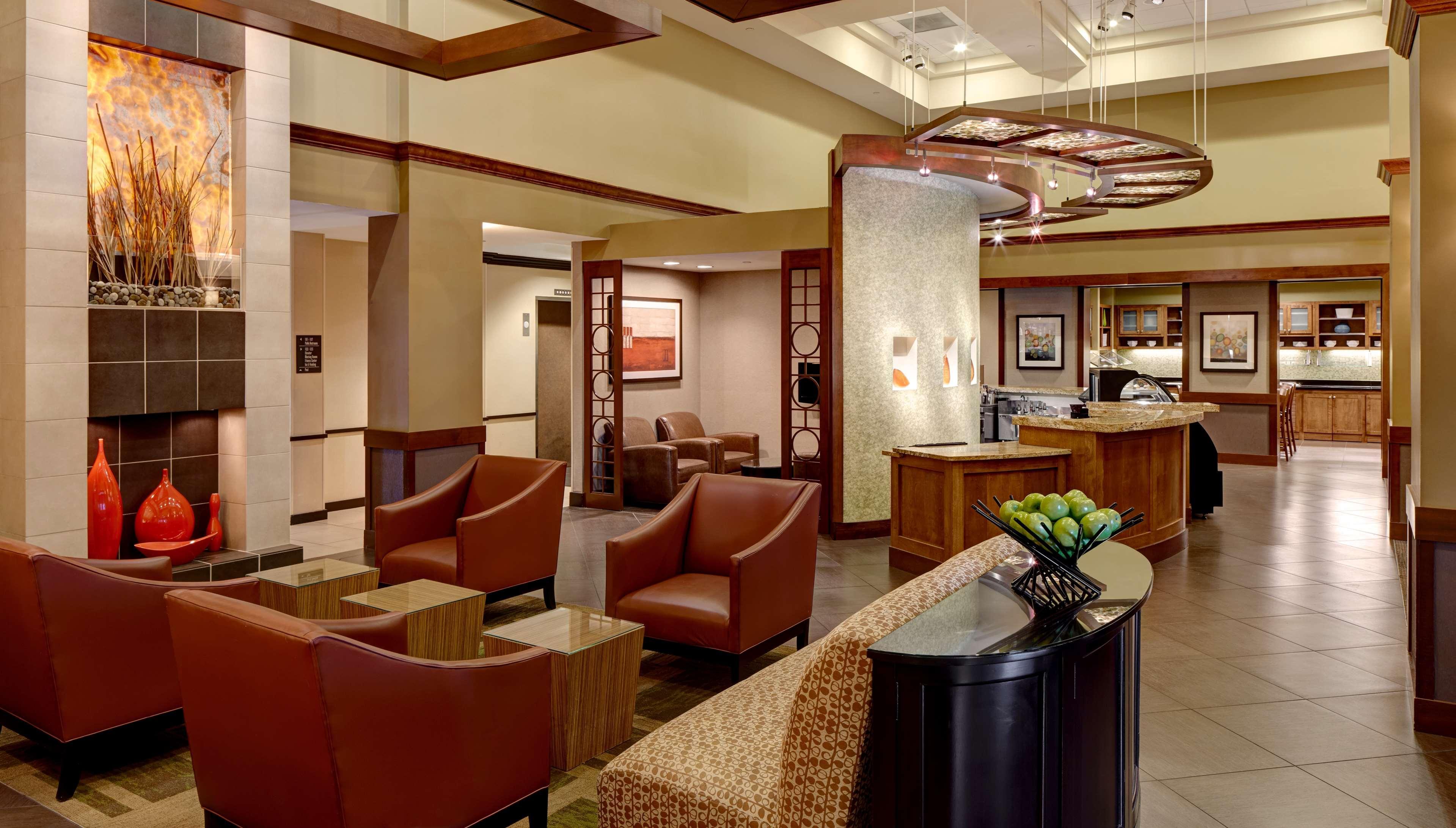 Wyndham Garden Kansas City Airport Bagian luar foto