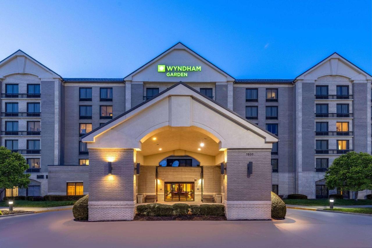 Wyndham Garden Kansas City Airport Bagian luar foto