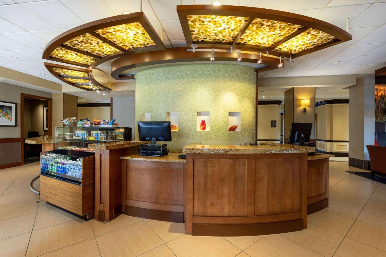 Wyndham Garden Kansas City Airport Hotel Bagian luar foto